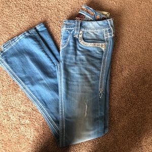 Light colored rock revivals